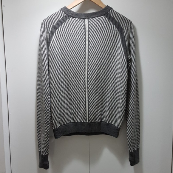 Lululemon Striped Crew Sweater - Size 4 - Picture 2 of 4